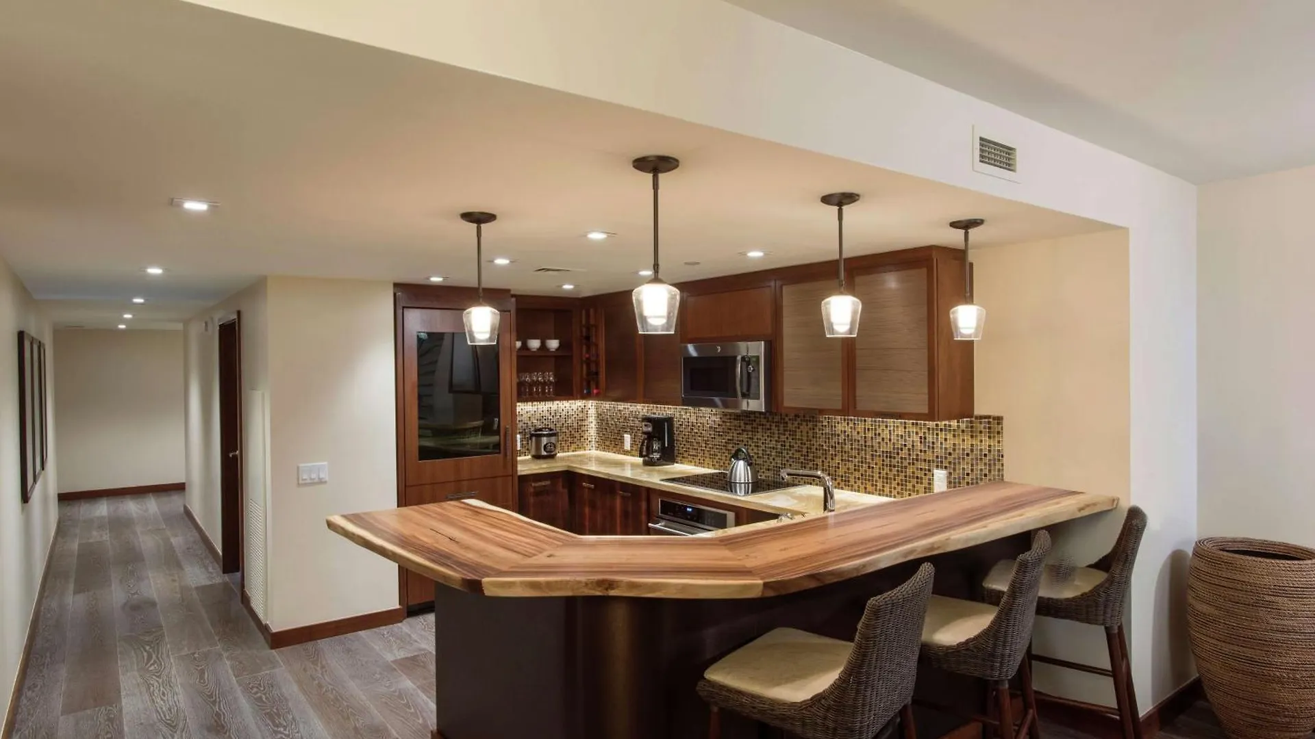 Hilton Grand Vacation Club The Grand Islander Waikiki Honolulu Hotel